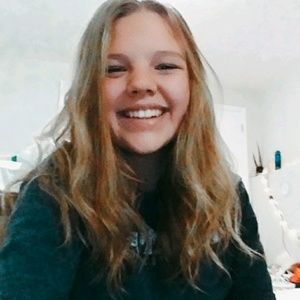 Meet your Posher, Danika